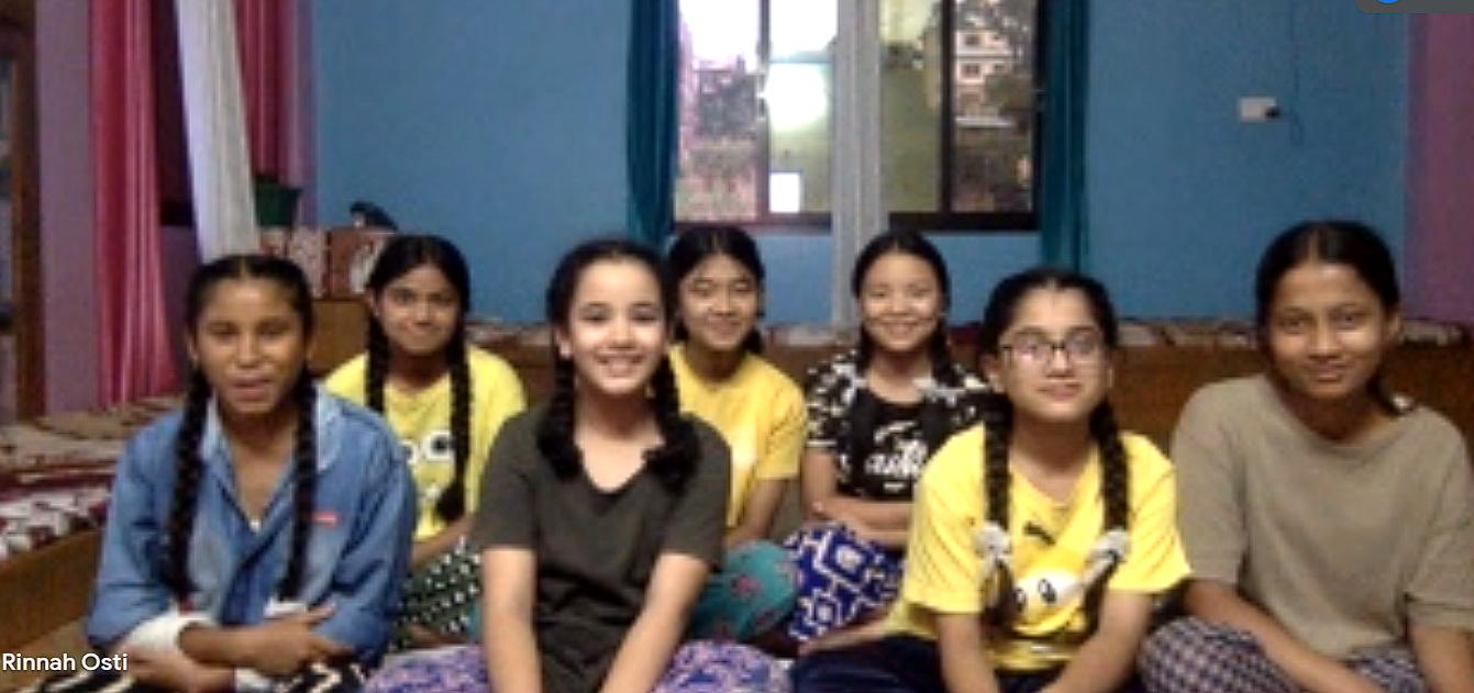Strive2Thrive students and volunteers in Nepal