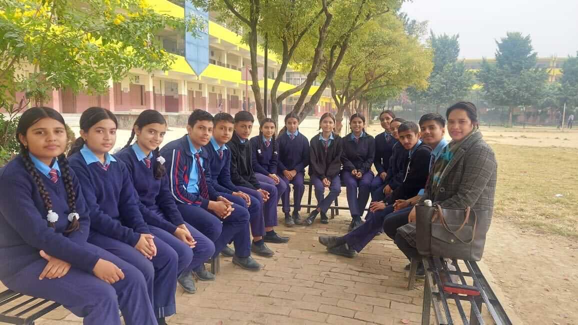 Strive2Thrive students and volunteers in Nepal